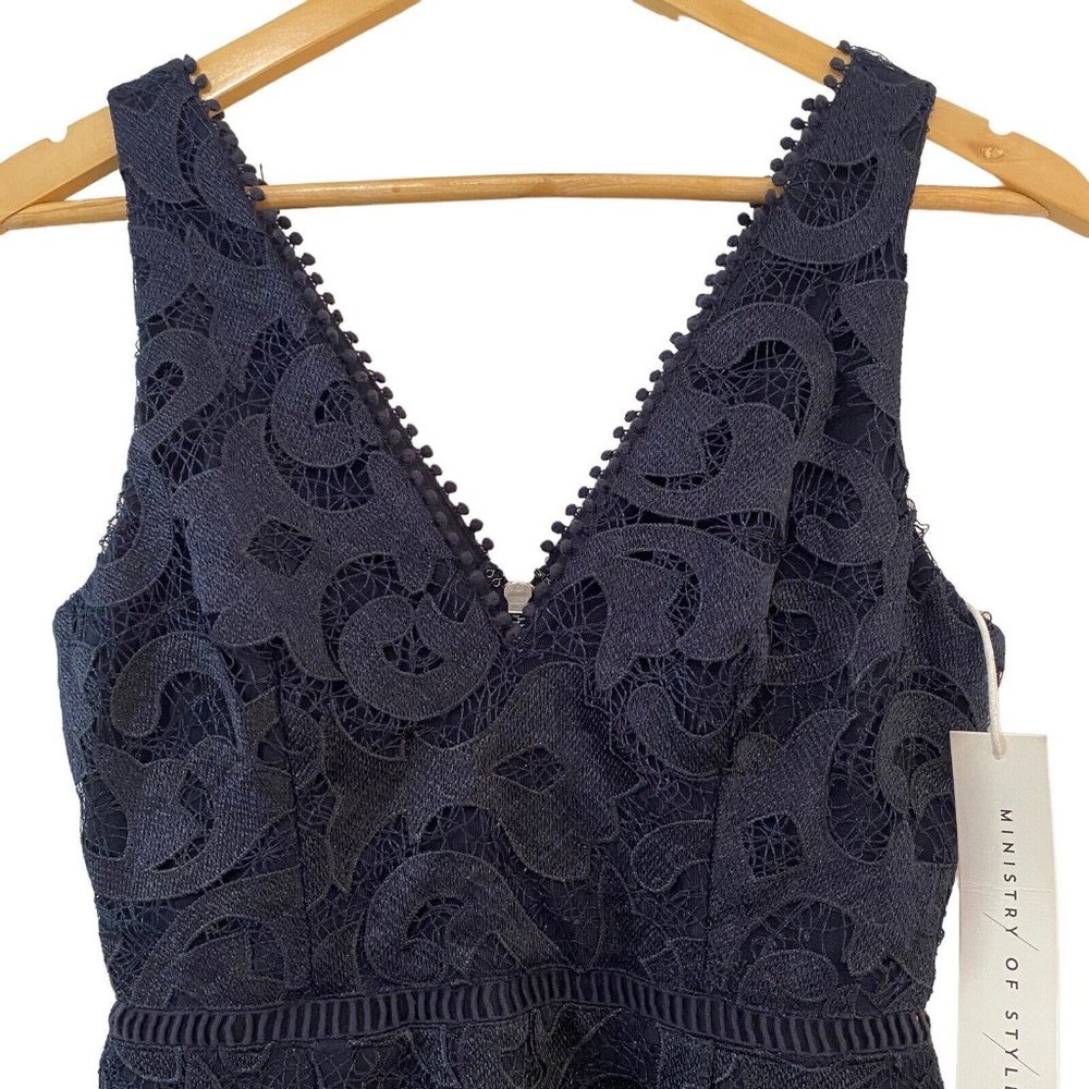 Ministry of Style Size AU6 US2 Navy Blue Lace Dahliah Midi Flare Dress New $229 - Picture 3 of 11